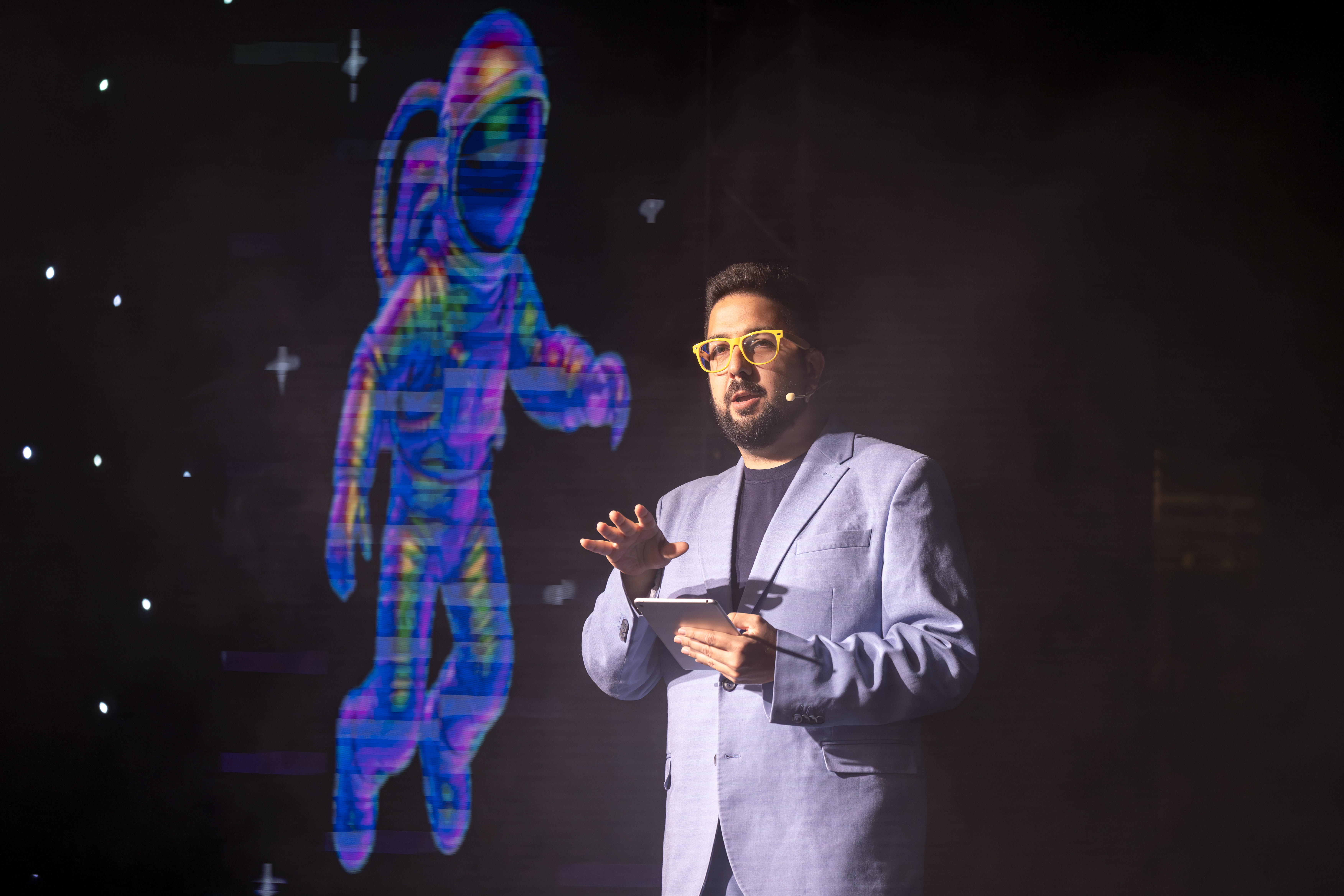 Jota en el escenario de SuperNova
