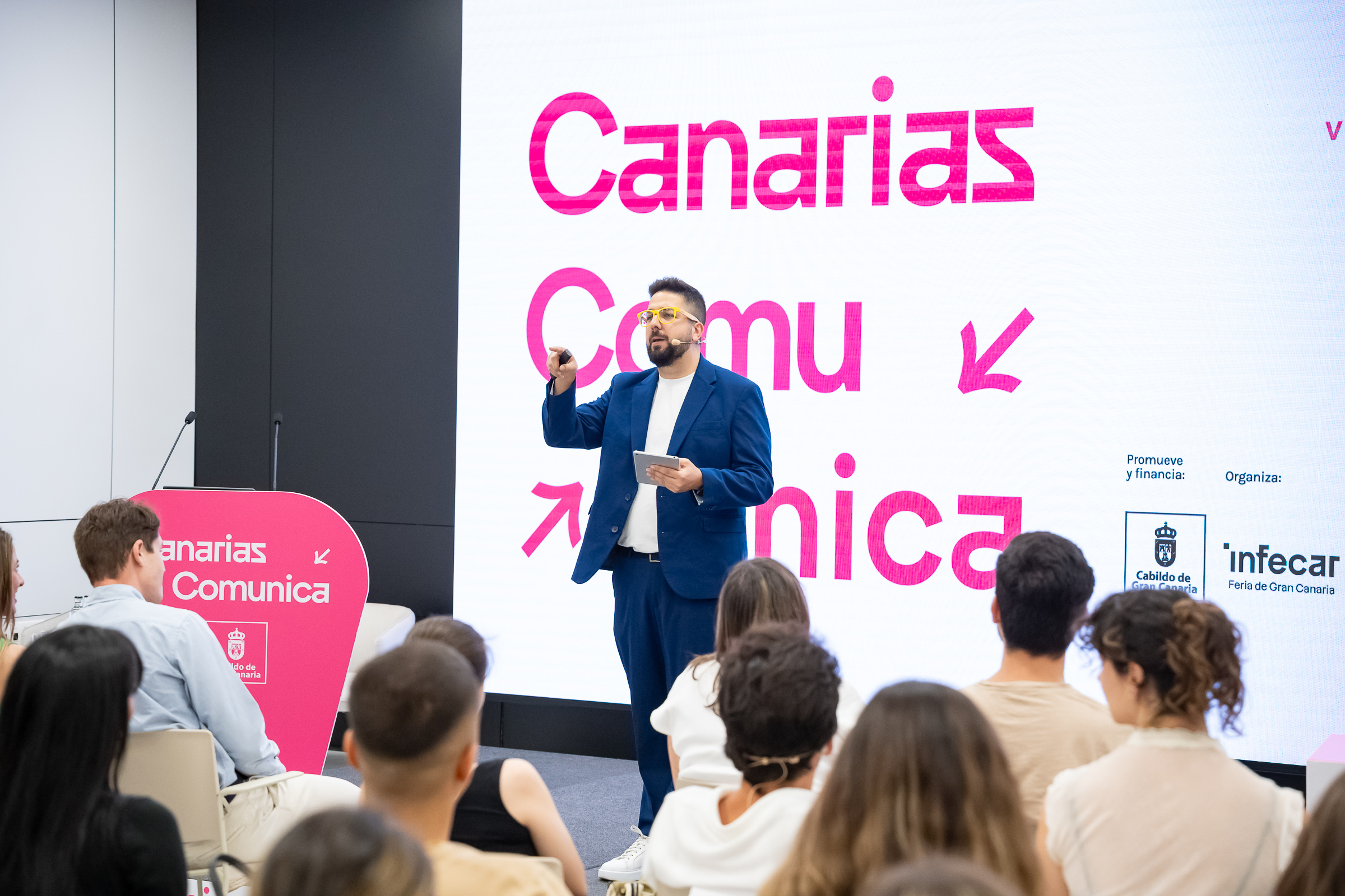 Jota con público durante una sesión en Canarias Comunica